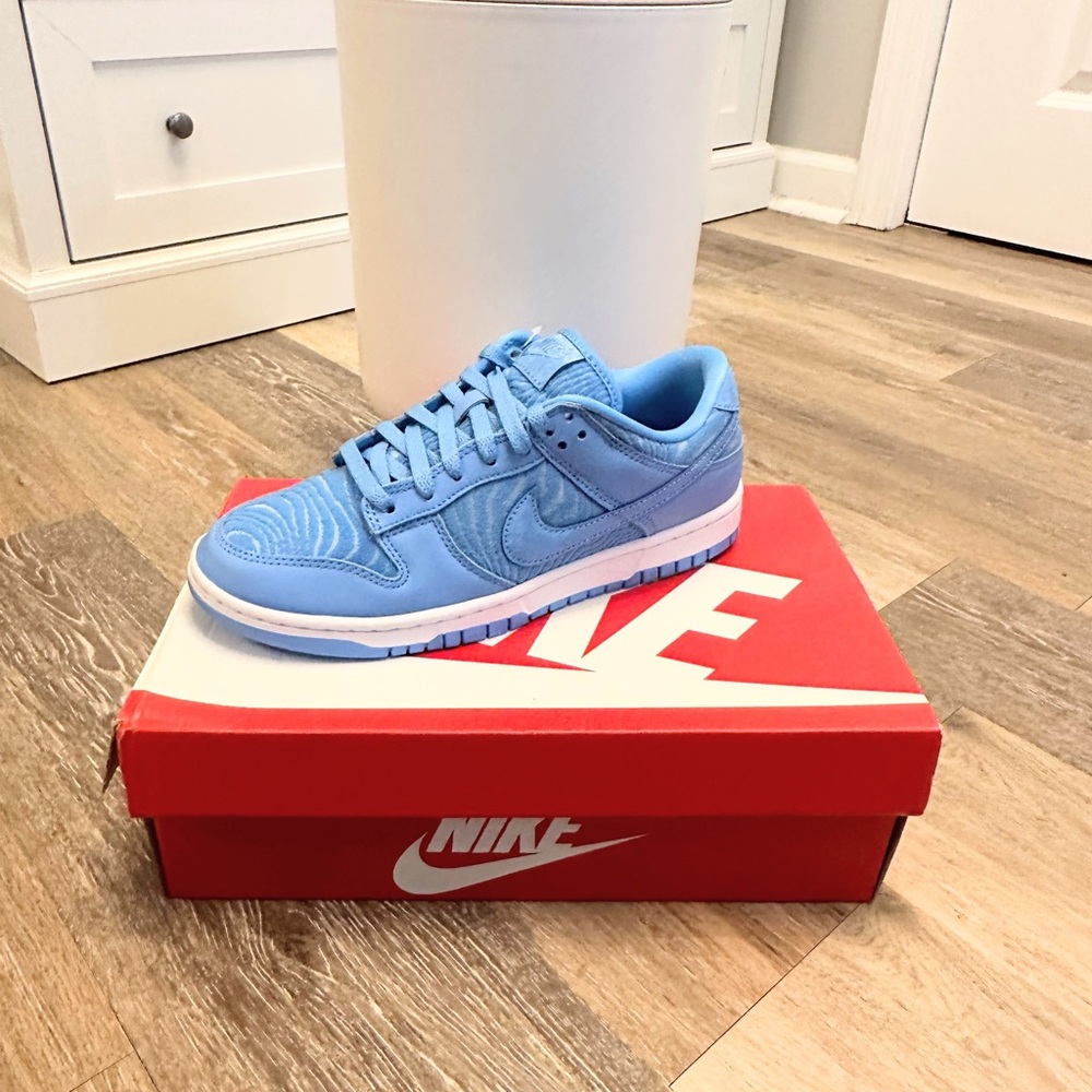 NIB Nike Dunk PRM